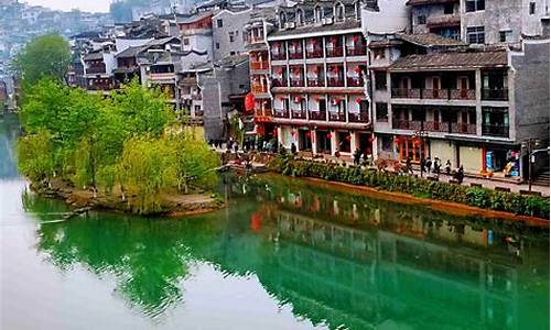 凤凰古城天气预报15天_凤凰古城天气预报15天准确一览表图片